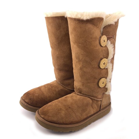 UGG Bailey Button Triplet Sheepskin Winter Boots 7 - Picture 3 of 12